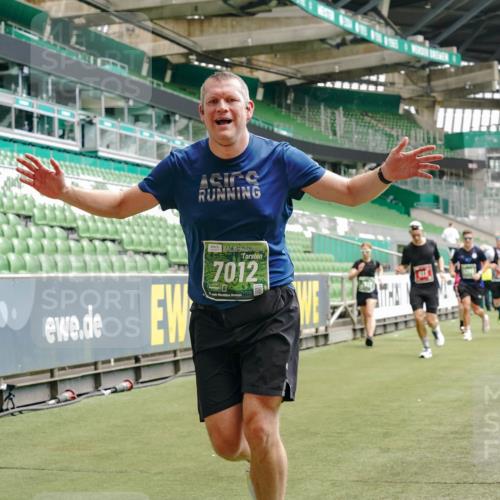 13.09.2026 - 21. swb-Marathon Bremen Michael Burmester http://msf.ph/oto/10438926 13.09.2026 13:06:21 Laufen im Stadion 109, 217, 244, 287, 303, 310, 323, 372, 394, 430, 454, 536, 578, 613, 647, 716, 784, 831, 891, 900, 922, 1073, 1083, 1205, 1243, 1274, 1307, 1308, 1365, 1369, 1380, 1437, 1533, 1545, 1574, 1581, 1627, 1780, 1823, 1848, 1871, 1909, 1914, 1932, 1938, 2023, 2076, 2089, 2090, 2126, 2219, 2241, 2244, 2265, 2275, 2301, 2310, 2355, 2356, 2393, 2440, 2464, 2602, 2699, 2707, 2721, 2742, 2764, 2818, 2902, 2959, 2985, 3030, 3115, 3278, 3343, 3444, 3485 meine-sportfotos.de