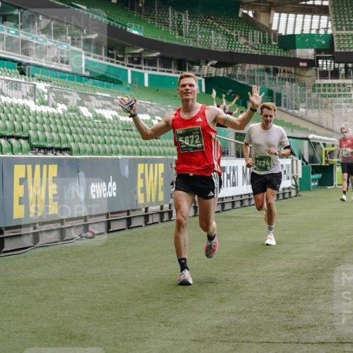 13.09.2026 - 21. swb-Marathon Bremen Michael Burmester http://msf.ph/oto/10438944 13.09.2026 12:41:17 Laufen im Stadion 126, 371, 453, 603, 640, 650, 671, 735, 744, 862, 912, 957, 1136, 1336, 1379, 1381, 1411, 1540, 1571, 1614, 1667, 1797, 1822, 1850, 1860, 1862, 1901, 1930, 1950, 2094, 2986, 3624, 4381, 4399, 4795, 4936, 6198, 6201, 6264, 7118, 7671, 8065, 9065, 9329, 13224, 277, 346, 466, 658, 895, 1090, 1118, 1320, 1323, 1385, 1485, 1583, 1604, 1754, 1911, 2073, 2141, 2352, 2585, 2670, 3080, 3606, 3617, 5160, 7244, 8729 meine-sportfotos.de