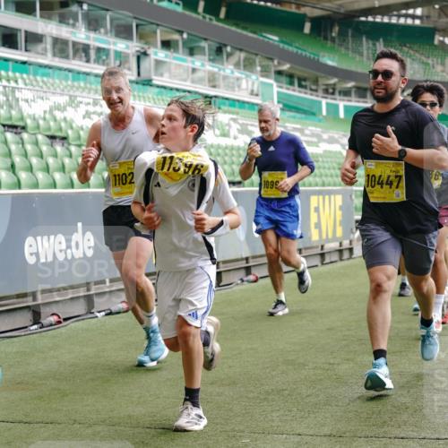 13.09.2026 - 21. swb-Marathon Bremen Michael Burmester http://msf.ph/oto/10439009 13.09.2026 10:27:07 Laufen im Stadion 10096, 10142, 10172, 10210, 10214, 10223, 10228, 10231, 10269, 10289, 10310, 10318, 10319, 10342, 10352, 10393, 10398, 10436, 10445, 10447, 10454, 10464, 10489, 10504, 10514, 10536, 10541, 10566, 10583, 10628, 10638, 10735, 10742, 10744, 10806, 10807, 10846, 10860, 10866, 10873, 10897, 10898, 10956, 10987, 10992, 11015, 11019, 11060, 11063, 11076, 11088, 11110, 11111, 11130, 11135, 11148, 11155, 11187, 11193, 11199, 11209, 11232, 11279 meine-sportfotos.de
