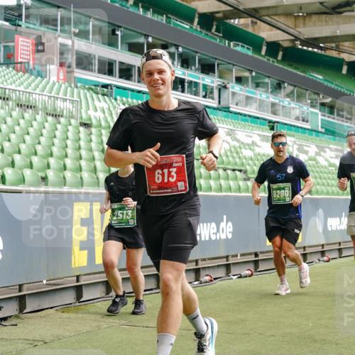13.09.2026 - 21. swb-Marathon Bremen Michael Burmester http://msf.ph/oto/10439120 13.09.2026 13:06:26 Laufen im Stadion 109, 156, 217, 244, 287, 303, 310, 323, 372, 394, 430, 454, 536, 578, 613, 647, 716, 784, 831, 891, 900, 922, 1073, 1083, 1205, 1243, 1274, 1308, 1365, 1369, 1380, 1437, 1533, 1545, 1574, 1581, 1627, 1823, 1848, 1871, 1909, 1914, 1932, 1938, 2076, 2089, 2090, 2126, 2219, 2241, 2244, 2265, 2275, 2301, 2310, 2318, 2355, 2356, 2393, 2440, 2464, 2602, 2699, 2707, 2721, 2742, 2764, 2818, 2902, 2911, 2959, 2960, 2985, 3030, 3115, 3278, 3444, 3485 meine-sportfotos.de