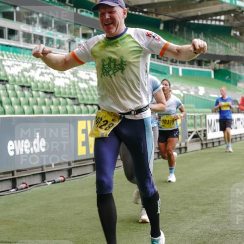 13.09.2026 - 21. swb-Marathon Bremen Michael Burmester http://msf.ph/oto/10439236 13.09.2026 10:27:10 Laufen im Stadion 10096, 10142, 10172, 10210, 10214, 10223, 10228, 10231, 10269, 10289, 10293, 10310, 10318, 10319, 10342, 10352, 10393, 10398, 10436, 10445, 10447, 10454, 10464, 10489, 10504, 10514, 10536, 10541, 10566, 10583, 10628, 10638, 10735, 10744, 10806, 10807, 10846, 10860, 10866, 10873, 10897, 10898, 10917, 10956, 10987, 10992, 11015, 11019, 11060, 11063, 11076, 11088, 11110, 11111, 11130, 11135, 11148, 11155, 11187, 11193, 11199, 11209, 11232, 11279 meine-sportfotos.de