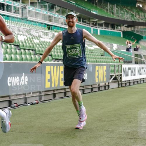 13.09.2026 - 21. swb-Marathon Bremen Michael Burmester http://msf.ph/oto/10439271 13.09.2026 12:41:32 Laufen im Stadion 126, 371, 603, 640, 650, 671, 735, 744, 862, 912, 957, 1136, 1336, 1381, 1411, 1571, 1614, 1667, 1797, 1822, 1850, 1860, 1862, 1901, 1930, 1950, 2094, 2986, 3368, 3624, 4381, 4399, 4795, 4936, 5672, 6198, 6201, 6264, 6929, 6991, 7141, 7671, 8065, 8383, 8394, 9065, 9329, 13224, 277, 346, 466, 658, 895, 901, 1090, 1118, 1248, 1320, 1323, 1385, 1472, 1583, 1587, 1604, 1754, 1911, 2141, 2352, 2585, 2670, 3080, 3606, 3617, 5160, 5163, 8729 meine-sportfotos.de