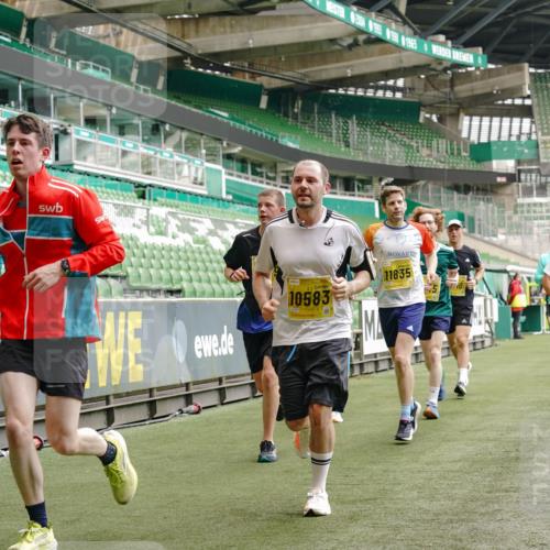 13.09.2026 - 21. swb-Marathon Bremen Michael Burmester http://msf.ph/oto/10439388 13.09.2026 10:27:14 Laufen im Stadion 10096, 10142, 10172, 10210, 10214, 10223, 10228, 10231, 10269, 10289, 10293, 10310, 10318, 10319, 10352, 10393, 10398, 10436, 10445, 10447, 10454, 10464, 10489, 10504, 10514, 10536, 10541, 10566, 10583, 10594, 10628, 10638, 10735, 10744, 10806, 10807, 10846, 10860, 10866, 10873, 10897, 10898, 10917, 10956, 10987, 10992, 11015, 11019, 11060, 11063, 11076, 11110, 11111, 11130, 11135, 11148, 11155, 11187, 11193, 11199, 11209, 11232, 11279 meine-sportfotos.de