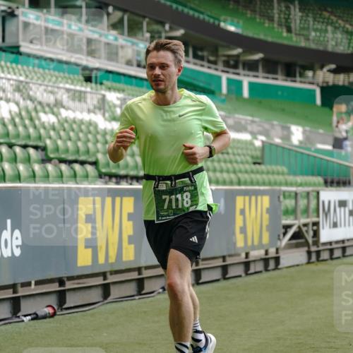 13.09.2026 - 21. swb-Marathon Bremen Michael Burmester http://msf.ph/oto/10439459 13.09.2026 12:41:39 Laufen im Stadion 126, 371, 603, 640, 650, 671, 735, 744, 862, 912, 957, 1136, 1336, 1381, 1411, 1571, 1614, 1619, 1667, 1797, 1822, 1850, 1860, 1862, 1901, 1930, 1950, 2094, 2986, 3368, 3624, 4381, 4399, 4795, 4936, 5672, 6198, 6201, 6264, 6929, 6991, 7141, 7671, 8065, 8383, 8394, 9065, 9329, 13224, 277, 346, 466, 658, 895, 901, 1090, 1118, 1248, 1320, 1323, 1385, 1472, 1576, 1587, 1604, 1717, 1751, 1754, 1911, 2141, 2352, 2585, 2670, 3080, 3606, 5160, 5163, 8729 meine-sportfotos.de