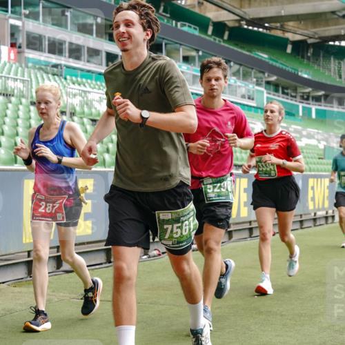 13.09.2026 - 21. swb-Marathon Bremen Michael Burmester http://msf.ph/oto/10439462 13.09.2026 13:06:30 Laufen im Stadion 109, 132, 156, 217, 244, 287, 303, 310, 323, 372, 394, 430, 454, 536, 578, 613, 647, 716, 784, 831, 834, 891, 900, 922, 1073, 1083, 1205, 1243, 1274, 1308, 1365, 1369, 1380, 1437, 1533, 1545, 1574, 1581, 1823, 1848, 1871, 1909, 1914, 1926, 1938, 2076, 2089, 2090, 2219, 2241, 2244, 2265, 2275, 2301, 2310, 2318, 2355, 2356, 2393, 2440, 2464, 2602, 2699, 2707, 2721, 2742, 2764, 2818, 2902, 2911, 2960, 2985, 3030, 3115, 3278, 3444, 3485 meine-sportfotos.de
