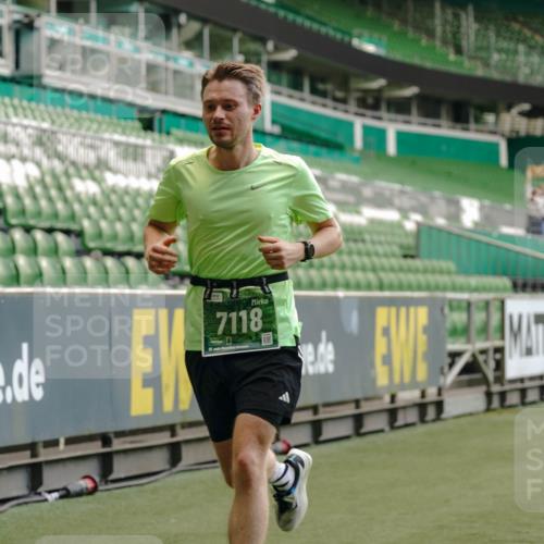 13.09.2026 - 21. swb-Marathon Bremen Michael Burmester http://msf.ph/oto/10439471 13.09.2026 12:41:39 Laufen im Stadion 126, 371, 603, 640, 650, 671, 735, 744, 862, 912, 957, 1136, 1336, 1381, 1411, 1571, 1614, 1619, 1667, 1797, 1822, 1850, 1860, 1862, 1901, 1930, 1950, 2094, 2986, 3368, 3624, 4381, 4399, 4795, 4936, 5672, 6198, 6201, 6264, 6929, 6991, 7141, 7671, 8065, 8383, 8394, 9065, 9329, 13224, 277, 346, 466, 658, 895, 901, 1090, 1118, 1248, 1320, 1323, 1385, 1472, 1576, 1587, 1604, 1717, 1751, 1754, 1911, 2141, 2352, 2585, 2670, 3080, 3606, 5160, 5163, 8729 meine-sportfotos.de