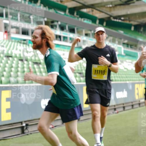 13.09.2026 - 21. swb-Marathon Bremen Michael Burmester http://msf.ph/oto/10439550 13.09.2026 10:27:18 Laufen im Stadion 10096, 10142, 10172, 10189, 10210, 10214, 10223, 10228, 10231, 10269, 10289, 10293, 10310, 10318, 10319, 10352, 10393, 10398, 10436, 10445, 10447, 10454, 10464, 10489, 10504, 10508, 10514, 10536, 10541, 10566, 10583, 10594, 10628, 10638, 10735, 10744, 10806, 10807, 10846, 10860, 10866, 10873, 10897, 10898, 10917, 10956, 10987, 10992, 11015, 11060, 11063, 11076, 11110, 11111, 11130, 11135, 11148, 11155, 11187, 11193, 11199, 11209, 11232, 11279 meine-sportfotos.de