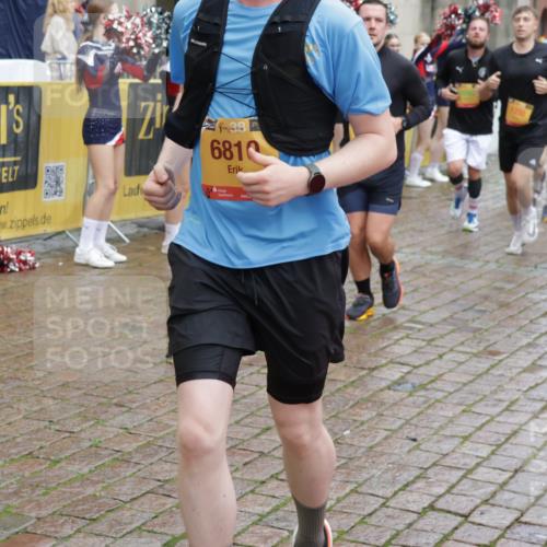 13.09.2026 - Kiel Lauf Yannick Fuchs http://msf.ph/oto/10439598 13.09.2026 11:50:56 Ziel 2063 meine-sportfotos.de