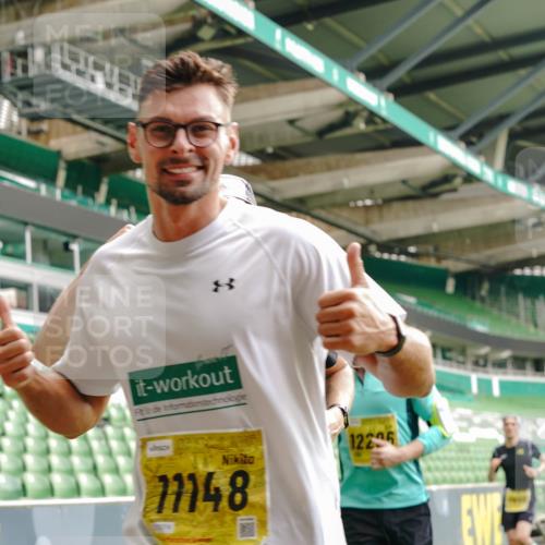 13.09.2026 - 21. swb-Marathon Bremen Michael Burmester http://msf.ph/oto/10439640 13.09.2026 10:27:19 Laufen im Stadion 10096, 10142, 10172, 10189, 10210, 10214, 10223, 10228, 10231, 10269, 10289, 10293, 10310, 10318, 10319, 10352, 10393, 10398, 10436, 10445, 10447, 10454, 10464, 10489, 10504, 10508, 10514, 10536, 10541, 10566, 10583, 10594, 10628, 10638, 10735, 10744, 10806, 10807, 10846, 10860, 10866, 10873, 10897, 10898, 10917, 10956, 10987, 10992, 11015, 11060, 11063, 11076, 11110, 11111, 11130, 11135, 11148, 11155, 11187, 11193, 11199, 11209, 11232, 11279 meine-sportfotos.de