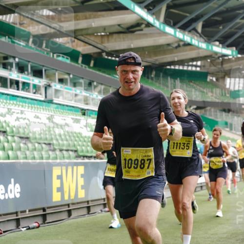 13.09.2026 - 21. swb-Marathon Bremen Michael Burmester http://msf.ph/oto/10439667 13.09.2026 10:27:21 Laufen im Stadion 10096, 10142, 10172, 10189, 10210, 10214, 10223, 10228, 10231, 10269, 10289, 10293, 10310, 10318, 10319, 10329, 10352, 10393, 10398, 10436, 10445, 10447, 10454, 10464, 10489, 10504, 10508, 10514, 10536, 10541, 10566, 10583, 10594, 10628, 10638, 10735, 10744, 10806, 10807, 10846, 10860, 10866, 10873, 10897, 10898, 10917, 10956, 10987, 10992, 11015, 11060, 11063, 11076, 11110, 11111, 11130, 11135, 11148, 11155, 11187, 11193, 11199, 11209, 11232, 11279 meine-sportfotos.de