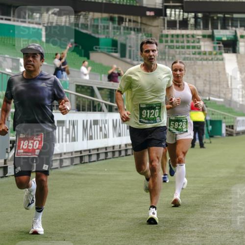 13.09.2026 - 21. swb-Marathon Bremen Michael Burmester http://msf.ph/oto/10439712 13.09.2026 12:41:51 Laufen im Stadion 126, 371, 603, 640, 650, 671, 735, 744, 912, 957, 1009, 1136, 1336, 1381, 1411, 1571, 1614, 1619, 1667, 1797, 1822, 1850, 1860, 1862, 1930, 2094, 2207, 2986, 3368, 3624, 4399, 4795, 4936, 5672, 5828, 6198, 6201, 6264, 6929, 6991, 7141, 8065, 8311, 8383, 8394, 9065, 9120, 9329, 13224, 277, 346, 466, 658, 895, 901, 1090, 1118, 1248, 1320, 1323, 1472, 1576, 1587, 1604, 1717, 1751, 1754, 1758, 1911, 2141, 2352, 2585, 2670, 3080, 3606, 5160, 5163, 5912 meine-sportfotos.de