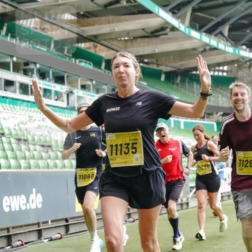 13.09.2026 - 21. swb-Marathon Bremen Michael Burmester http://msf.ph/oto/10439770 13.09.2026 10:27:22 Laufen im Stadion 10096, 10142, 10172, 10189, 10210, 10214, 10223, 10228, 10231, 10269, 10289, 10293, 10310, 10318, 10319, 10329, 10352, 10393, 10398, 10436, 10445, 10447, 10454, 10464, 10489, 10504, 10508, 10514, 10536, 10541, 10566, 10583, 10594, 10628, 10638, 10735, 10744, 10806, 10807, 10814, 10846, 10860, 10866, 10873, 10897, 10898, 10917, 10956, 10987, 10992, 11015, 11060, 11063, 11076, 11110, 11111, 11130, 11135, 11148, 11155, 11187, 11193, 11199, 11209, 11232, 11279 meine-sportfotos.de