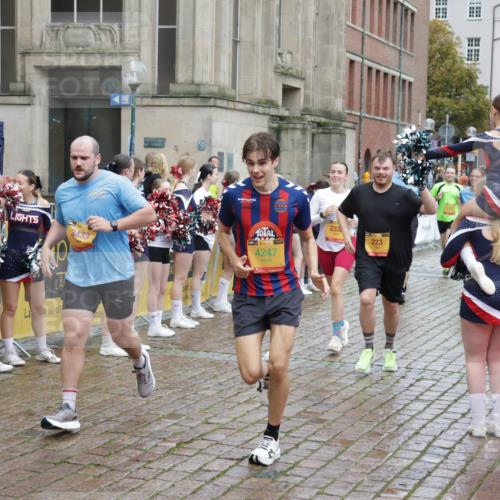 13.09.2026 - Kiel Lauf Yannick Fuchs http://msf.ph/oto/10439900 13.09.2026 11:51:20 Ziel 2063, 2063 meine-sportfotos.de