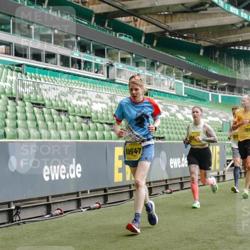 13.09.2026 - 21. swb-Marathon Bremen Michael Burmester http://msf.ph/oto/10439944 13.09.2026 10:27:25 Laufen im Stadion 10096, 10142, 10172, 10189, 10210, 10214, 10223, 10228, 10231, 10269, 10270, 10289, 10293, 10310, 10318, 10319, 10329, 10352, 10393, 10436, 10445, 10447, 10454, 10464, 10489, 10504, 10508, 10514, 10536, 10541, 10566, 10583, 10594, 10628, 10638, 10735, 10744, 10806, 10807, 10814, 10846, 10860, 10866, 10873, 10897, 10898, 10917, 10956, 10992, 11015, 11060, 11063, 11076, 11110, 11111, 11130, 11135, 11148, 11155, 11187, 11193, 11199, 11209, 11232, 11279 meine-sportfotos.de