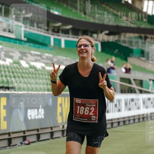 13.09.2026 - 21. swb-Marathon Bremen Michael Burmester http://msf.ph/oto/10439970 13.09.2026 12:42:02 Laufen im Stadion 126, 371, 439, 603, 640, 650, 671, 735, 744, 749, 912, 957, 1009, 1223, 1224, 1336, 1381, 1411, 1571, 1614, 1619, 1667, 1712, 1797, 1822, 1850, 1862, 1930, 2094, 2207, 2986, 3368, 3624, 4399, 4795, 4847, 4936, 5672, 5828, 6198, 6264, 6929, 6991, 7141, 8065, 8311, 8383, 8394, 9065, 9120, 9329, 277, 346, 807, 895, 901, 1090, 1118, 1248, 1320, 1323, 1472, 1576, 1587, 1604, 1717, 1751, 1758, 1911, 2141, 2352, 2585, 2670, 3080, 3606, 5160, 5163, 5912 meine-sportfotos.de