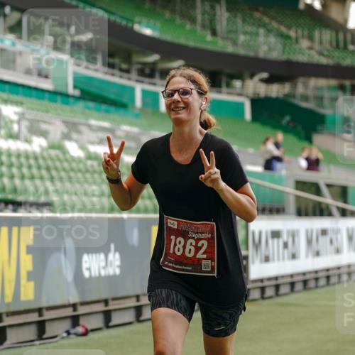 13.09.2026 - 21. swb-Marathon Bremen Michael Burmester http://msf.ph/oto/10439978 13.09.2026 12:42:02 Laufen im Stadion 126, 371, 439, 603, 640, 650, 671, 735, 744, 749, 912, 957, 1009, 1223, 1224, 1336, 1381, 1411, 1571, 1614, 1619, 1667, 1712, 1797, 1822, 1850, 1862, 1930, 2094, 2207, 2986, 3368, 3624, 4399, 4795, 4847, 4936, 5672, 5828, 6198, 6264, 6929, 6991, 7141, 8065, 8311, 8383, 8394, 9065, 9120, 9329, 277, 346, 807, 895, 901, 1090, 1118, 1248, 1320, 1323, 1472, 1576, 1587, 1604, 1717, 1751, 1758, 1911, 2141, 2352, 2585, 2670, 3080, 3606, 5160, 5163, 5912 meine-sportfotos.de