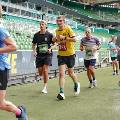 13.09.2026 - 21. swb-Marathon Bremen Michael Burmester http://msf.ph/oto/10440007 13.09.2026 13:06:40 Laufen im Stadion 109, 132, 156, 217, 244, 287, 303, 310, 323, 372, 394, 430, 454, 578, 607, 613, 647, 716, 784, 831, 834, 846, 891, 900, 922, 1073, 1083, 1189, 1205, 1243, 1274, 1308, 1365, 1369, 1380, 1387, 1437, 1533, 1545, 1574, 1581, 1600, 1823, 1841, 1848, 1871, 1909, 1926, 1938, 2070, 2076, 2090, 2219, 2241, 2244, 2265, 2275, 2301, 2310, 2318, 2355, 2356, 2393, 2440, 2464, 2699, 2707, 2721, 2731, 2755, 2818, 2902, 2911, 2960, 3030, 3115, 3278, 3444, 3485 meine-sportfotos.de