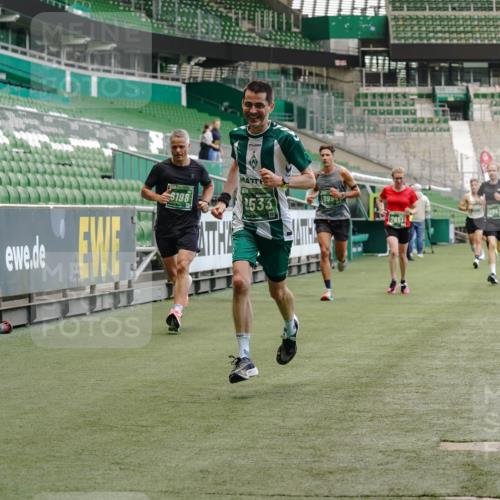 13.09.2026 - 21. swb-Marathon Bremen Michael Burmester http://msf.ph/oto/10440106 13.09.2026 12:42:07 Laufen im Stadion 371, 439, 603, 650, 744, 749, 957, 1009, 1223, 1224, 1336, 1381, 1411, 1571, 1614, 1619, 1667, 1712, 1745, 1797, 1822, 1850, 1862, 2094, 2207, 2986, 3368, 3624, 4399, 4795, 4847, 4936, 5672, 5828, 6198, 6264, 6929, 6991, 7141, 8065, 8311, 8383, 8394, 8994, 9065, 9120, 277, 346, 807, 895, 901, 1090, 1118, 1248, 1320, 1323, 1472, 1576, 1587, 1604, 1717, 1751, 1758, 1911, 2141, 2352, 2585, 2670, 3080, 3606, 5160, 5163, 5912 meine-sportfotos.de