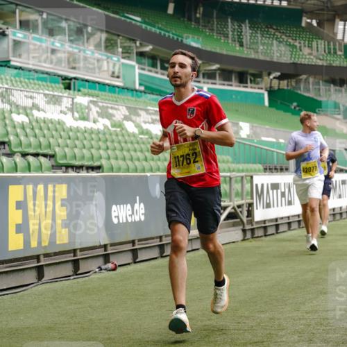 13.09.2026 - 21. swb-Marathon Bremen Michael Burmester http://msf.ph/oto/10440131 13.09.2026 10:27:28 Laufen im Stadion 10096, 10142, 10172, 10189, 10210, 10214, 10223, 10228, 10231, 10269, 10270, 10289, 10293, 10310, 10318, 10319, 10329, 10352, 10393, 10436, 10445, 10447, 10454, 10464, 10489, 10504, 10508, 10514, 10536, 10541, 10566, 10583, 10594, 10628, 10638, 10735, 10744, 10807, 10814, 10846, 10860, 10866, 10873, 10897, 10898, 10917, 10956, 10992, 11015, 11060, 11063, 11076, 11092, 11110, 11111, 11130, 11135, 11148, 11155, 11187, 11193, 11199, 11209, 11232, 11279 meine-sportfotos.de