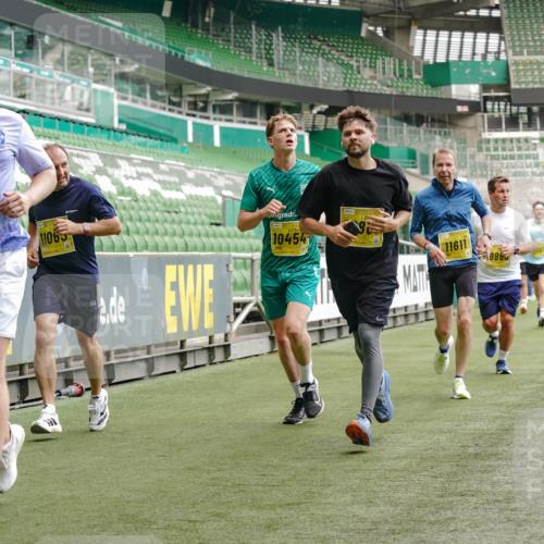 13.09.2026 - 21. swb-Marathon Bremen Michael Burmester http://msf.ph/oto/10440255 13.09.2026 10:27:32 Laufen im Stadion 10096, 10142, 10172, 10189, 10210, 10214, 10223, 10228, 10231, 10269, 10270, 10289, 10293, 10310, 10318, 10319, 10329, 10352, 10393, 10436, 10445, 10447, 10464, 10489, 10504, 10508, 10514, 10536, 10541, 10566, 10583, 10594, 10628, 10638, 10735, 10744, 10770, 10807, 10814, 10846, 10860, 10866, 10873, 10897, 10898, 10917, 10956, 10992, 11015, 11060, 11063, 11076, 11092, 11110, 11111, 11130, 11135, 11148, 11155, 11193, 11199, 11209, 11232, 11279 meine-sportfotos.de