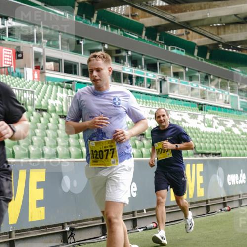 13.09.2026 - 21. swb-Marathon Bremen Michael Burmester http://msf.ph/oto/10440276 13.09.2026 10:27:33 Laufen im Stadion 10096, 10142, 10172, 10189, 10210, 10214, 10223, 10228, 10231, 10269, 10270, 10289, 10293, 10310, 10318, 10319, 10329, 10352, 10393, 10436, 10445, 10447, 10464, 10489, 10504, 10508, 10514, 10536, 10541, 10566, 10583, 10594, 10628, 10638, 10735, 10744, 10770, 10807, 10814, 10846, 10860, 10866, 10873, 10897, 10898, 10917, 10956, 10992, 11015, 11060, 11063, 11076, 11092, 11110, 11111, 11130, 11135, 11148, 11155, 11193, 11199, 11209, 11232, 11279 meine-sportfotos.de