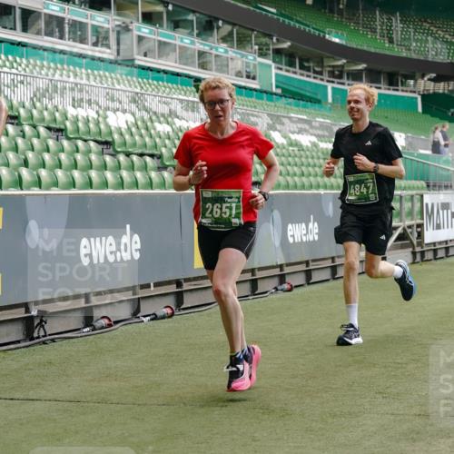 13.09.2026 - 21. swb-Marathon Bremen Michael Burmester http://msf.ph/oto/10440323 13.09.2026 12:42:12 Laufen im Stadion 371, 439, 650, 744, 749, 957, 1009, 1223, 1224, 1336, 1381, 1411, 1614, 1619, 1667, 1712, 1745, 1797, 1822, 1850, 1862, 1879, 2094, 2207, 2651, 2986, 3368, 3624, 4399, 4795, 4847, 4936, 5672, 5828, 6198, 6264, 6929, 6991, 7141, 8065, 8311, 8383, 8394, 8994, 9065, 9120, 9533, 277, 346, 807, 895, 901, 1090, 1118, 1248, 1320, 1323, 1472, 1576, 1587, 1604, 1717, 1751, 1758, 1911, 2141, 2352, 2670, 3080, 3606, 5160, 5163, 5912 meine-sportfotos.de