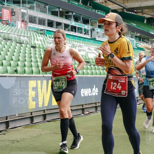 13.09.2026 - 21. swb-Marathon Bremen Michael Burmester http://msf.ph/oto/10440389 13.09.2026 13:06:46 Laufen im Stadion 109, 132, 156, 217, 244, 287, 303, 310, 372, 394, 430, 454, 489, 578, 607, 613, 682, 716, 784, 831, 834, 846, 891, 900, 922, 1083, 1189, 1205, 1274, 1308, 1365, 1369, 1380, 1387, 1437, 1533, 1545, 1574, 1581, 1600, 1823, 1841, 1848, 1854, 1871, 1909, 1926, 1938, 2070, 2076, 2090, 2219, 2244, 2265, 2275, 2283, 2301, 2310, 2318, 2355, 2356, 2393, 2440, 2464, 2699, 2707, 2721, 2731, 2755, 2818, 2902, 2911, 2960, 3115, 3444, 3485 meine-sportfotos.de
