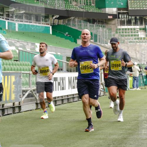13.09.2026 - 21. swb-Marathon Bremen Michael Burmester http://msf.ph/oto/10440498 13.09.2026 10:27:38 Laufen im Stadion 10096, 10142, 10172, 10189, 10210, 10214, 10223, 10231, 10269, 10270, 10289, 10293, 10294, 10310, 10318, 10319, 10329, 10352, 10393, 10436, 10445, 10464, 10489, 10504, 10508, 10514, 10536, 10541, 10566, 10583, 10594, 10628, 10638, 10655, 10735, 10744, 10770, 10807, 10814, 10846, 10860, 10866, 10873, 10897, 10898, 10917, 10956, 10992, 11015, 11060, 11063, 11076, 11087, 11092, 11110, 11111, 11130, 11135, 11148, 11193, 11199, 11209, 11232, 11279 meine-sportfotos.de