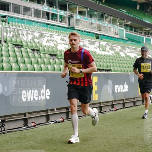13.09.2026 - 21. swb-Marathon Bremen Michael Burmester http://msf.ph/oto/10440717 13.09.2026 10:27:43 Laufen im Stadion 10096, 10142, 10172, 10189, 10210, 10214, 10223, 10231, 10269, 10270, 10289, 10293, 10294, 10310, 10318, 10319, 10329, 10352, 10393, 10436, 10445, 10464, 10489, 10504, 10508, 10514, 10536, 10541, 10544, 10566, 10583, 10594, 10628, 10638, 10655, 10709, 10744, 10770, 10807, 10814, 10846, 10860, 10873, 10897, 10898, 10917, 10956, 10992, 11058, 11060, 11063, 11076, 11087, 11092, 11110, 11111, 11130, 11135, 11148, 11170, 11193, 11279 meine-sportfotos.de