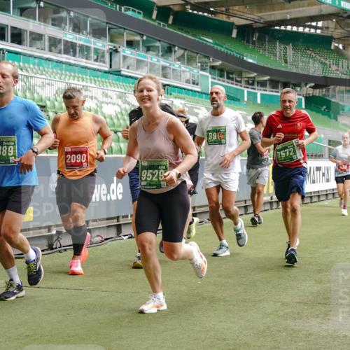 13.09.2026 - 21. swb-Marathon Bremen Michael Burmester http://msf.ph/oto/10440740 13.09.2026 13:06:51 Laufen im Stadion 109, 132, 156, 217, 244, 287, 303, 310, 372, 394, 430, 454, 489, 578, 607, 613, 682, 716, 784, 831, 834, 846, 891, 900, 922, 1083, 1173, 1189, 1205, 1274, 1364, 1365, 1369, 1380, 1387, 1437, 1532, 1533, 1545, 1574, 1581, 1600, 1823, 1841, 1848, 1854, 1871, 1909, 1926, 1938, 2070, 2076, 2090, 2219, 2244, 2265, 2275, 2283, 2310, 2318, 2355, 2356, 2393, 2440, 2464, 2699, 2707, 2721, 2731, 2755, 2818, 2902, 2911, 2949, 2960, 3115, 3485 meine-sportfotos.de