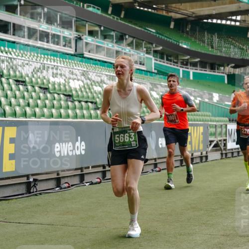 13.09.2026 - 21. swb-Marathon Bremen Michael Burmester http://msf.ph/oto/10440860 13.09.2026 12:42:30 Laufen im Stadion 439, 749, 957, 1009, 1223, 1224, 1411, 1562, 1619, 1667, 1712, 1745, 1797, 1822, 1850, 1862, 1879, 1921, 2094, 2207, 2651, 2683, 2986, 3251, 3368, 3584, 3624, 3688, 4096, 4399, 4795, 4847, 5316, 5663, 5672, 5828, 6198, 6264, 6359, 6929, 6991, 7141, 8065, 8311, 8383, 8394, 8689, 8749, 8994, 9065, 9120, 9200, 9533, 277, 346, 807, 895, 901, 1118, 1248, 1320, 1323, 1472, 1576, 1587, 1604, 1717, 1751, 1758, 1911, 2141, 2352, 2670, 3080, 3606, 5160, 5163, 5912 meine-sportfotos.de