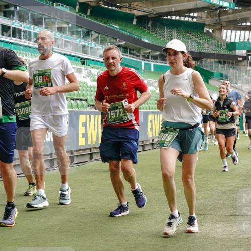 13.09.2026 - 21. swb-Marathon Bremen Michael Burmester http://msf.ph/oto/10440885 13.09.2026 13:06:53 Laufen im Stadion 109, 132, 156, 217, 244, 287, 303, 310, 372, 394, 430, 454, 489, 578, 607, 613, 682, 716, 784, 809, 831, 834, 846, 891, 900, 922, 1083, 1173, 1189, 1205, 1274, 1322, 1364, 1365, 1369, 1380, 1387, 1437, 1532, 1533, 1545, 1574, 1581, 1600, 1823, 1841, 1848, 1854, 1871, 1909, 1926, 1938, 2070, 2076, 2090, 2219, 2244, 2265, 2275, 2283, 2310, 2318, 2355, 2356, 2393, 2440, 2464, 2492, 2699, 2707, 2721, 2731, 2755, 2818, 2902, 2911, 2949, 2960, 3115, 3485 meine-sportfotos.de
