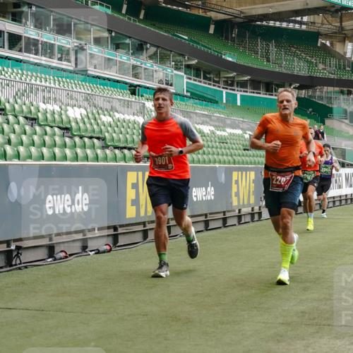 13.09.2026 - 21. swb-Marathon Bremen Michael Burmester http://msf.ph/oto/10440894 13.09.2026 12:42:31 Laufen im Stadion 439, 749, 1009, 1223, 1224, 1411, 1562, 1619, 1667, 1712, 1745, 1797, 1822, 1850, 1862, 1879, 1921, 2094, 2207, 2651, 2683, 2986, 3251, 3368, 3584, 3624, 3688, 4096, 4399, 4795, 4847, 5316, 5663, 5672, 5828, 6198, 6264, 6359, 6929, 6991, 7141, 8065, 8311, 8383, 8394, 8689, 8749, 8994, 9065, 9120, 9200, 9533, 277, 346, 807, 895, 901, 1118, 1248, 1320, 1323, 1472, 1576, 1587, 1604, 1717, 1751, 1758, 1911, 2141, 2352, 2670, 3080, 3606, 5160, 5163, 5912 meine-sportfotos.de
