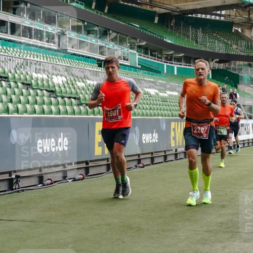13.09.2026 - 21. swb-Marathon Bremen Michael Burmester http://msf.ph/oto/10440914 13.09.2026 12:42:31 Laufen im Stadion 439, 749, 1009, 1223, 1224, 1411, 1562, 1619, 1667, 1712, 1745, 1797, 1822, 1850, 1862, 1879, 1921, 2094, 2207, 2651, 2683, 2986, 3251, 3368, 3584, 3624, 3688, 4096, 4399, 4795, 4847, 5316, 5663, 5672, 5828, 6198, 6264, 6359, 6929, 6991, 7141, 8065, 8311, 8383, 8394, 8689, 8749, 8994, 9065, 9120, 9200, 9533, 277, 346, 807, 895, 901, 1118, 1248, 1320, 1323, 1472, 1576, 1587, 1604, 1717, 1751, 1758, 1911, 2141, 2352, 2670, 3080, 3606, 5160, 5163, 5912 meine-sportfotos.de