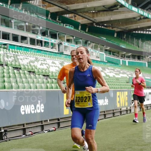 13.09.2026 - 21. swb-Marathon Bremen Michael Burmester http://msf.ph/oto/10441125 13.09.2026 10:27:51 Laufen im Stadion 10096, 10142, 10172, 10189, 10214, 10223, 10231, 10269, 10270, 10289, 10293, 10294, 10310, 10316, 10318, 10319, 10329, 10352, 10393, 10436, 10445, 10464, 10489, 10504, 10508, 10514, 10536, 10538, 10541, 10544, 10566, 10583, 10594, 10628, 10638, 10655, 10709, 10744, 10770, 10807, 10814, 10835, 10846, 10860, 10873, 10897, 10898, 10917, 10956, 10992, 10993, 11058, 11060, 11063, 11076, 11087, 11092, 11110, 11111, 11130, 11135, 11148, 11170, 11193, 11279 meine-sportfotos.de