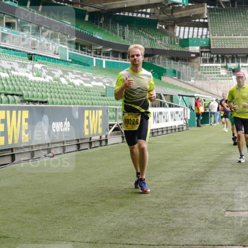13.09.2026 - 21. swb-Marathon Bremen Michael Burmester http://msf.ph/oto/10441299 13.09.2026 10:27:54 Laufen im Stadion 10096, 10142, 10172, 10189, 10223, 10231, 10269, 10270, 10289, 10293, 10294, 10310, 10316, 10318, 10319, 10329, 10393, 10436, 10445, 10464, 10489, 10504, 10508, 10514, 10538, 10541, 10544, 10566, 10583, 10594, 10628, 10638, 10655, 10709, 10744, 10770, 10807, 10814, 10835, 10846, 10860, 10873, 10897, 10898, 10917, 10956, 10992, 10993, 11005, 11035, 11058, 11060, 11063, 11076, 11087, 11092, 11110, 11111, 11130, 11135, 11148, 11170, 11193, 11279 meine-sportfotos.de