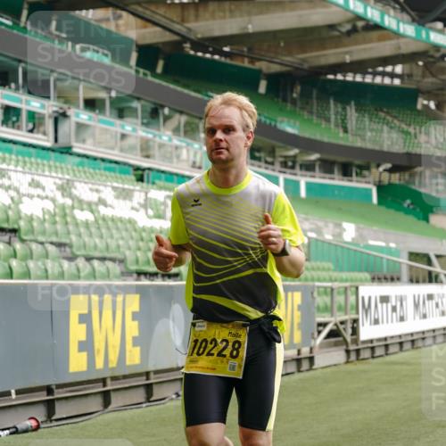 13.09.2026 - 21. swb-Marathon Bremen Michael Burmester http://msf.ph/oto/10441316 13.09.2026 10:27:55 Laufen im Stadion 10096, 10142, 10172, 10189, 10223, 10231, 10269, 10270, 10289, 10293, 10294, 10310, 10316, 10318, 10319, 10329, 10393, 10436, 10464, 10489, 10504, 10508, 10514, 10538, 10541, 10544, 10566, 10583, 10594, 10628, 10638, 10655, 10709, 10744, 10770, 10807, 10814, 10835, 10846, 10860, 10873, 10897, 10898, 10917, 10956, 10992, 10993, 11005, 11035, 11058, 11060, 11063, 11076, 11087, 11092, 11110, 11111, 11130, 11135, 11148, 11170, 11193, 11279 meine-sportfotos.de
