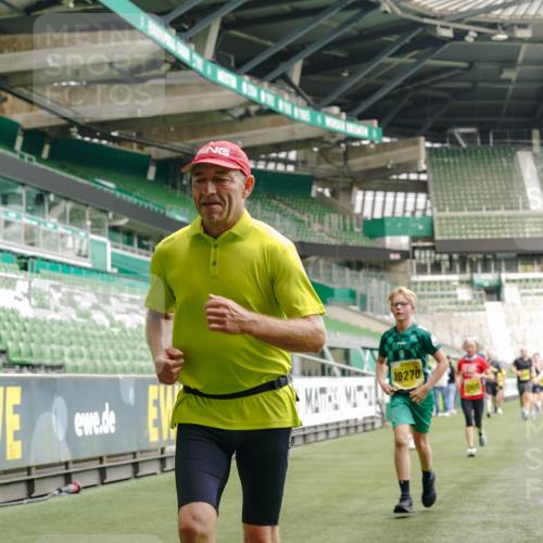 13.09.2026 - 21. swb-Marathon Bremen Michael Burmester http://msf.ph/oto/10441432 13.09.2026 10:27:57 Laufen im Stadion 10096, 10142, 10172, 10189, 10223, 10231, 10267, 10269, 10270, 10289, 10293, 10294, 10310, 10316, 10318, 10319, 10329, 10393, 10421, 10464, 10489, 10504, 10508, 10514, 10538, 10541, 10544, 10566, 10583, 10594, 10628, 10638, 10655, 10709, 10744, 10770, 10807, 10814, 10835, 10846, 10860, 10873, 10897, 10898, 10917, 10956, 10992, 10993, 11005, 11035, 11058, 11060, 11063, 11076, 11087, 11092, 11110, 11111, 11130, 11135, 11148, 11170, 11193 meine-sportfotos.de
