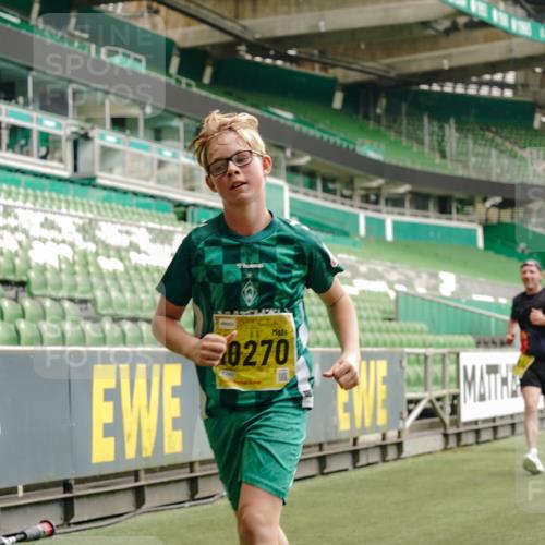 13.09.2026 - 21. swb-Marathon Bremen Michael Burmester http://msf.ph/oto/10441514 13.09.2026 10:27:59 Laufen im Stadion 10096, 10142, 10172, 10189, 10223, 10231, 10267, 10269, 10270, 10289, 10293, 10294, 10310, 10316, 10318, 10319, 10329, 10393, 10421, 10464, 10489, 10504, 10508, 10514, 10538, 10541, 10544, 10566, 10583, 10594, 10628, 10638, 10655, 10709, 10739, 10744, 10770, 10807, 10814, 10835, 10846, 10860, 10873, 10897, 10898, 10910, 10917, 10956, 10992, 10993, 11005, 11035, 11058, 11060, 11063, 11076, 11087, 11092, 11110, 11111, 11130, 11135, 11148, 11170, 11193 meine-sportfotos.de