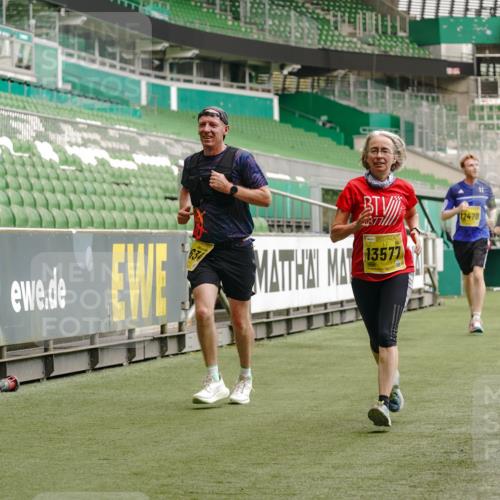 13.09.2026 - 21. swb-Marathon Bremen Michael Burmester http://msf.ph/oto/10441537 13.09.2026 10:28:01 Laufen im Stadion 10096, 10142, 10172, 10189, 10223, 10231, 10267, 10269, 10270, 10289, 10293, 10294, 10310, 10316, 10319, 10329, 10393, 10421, 10464, 10489, 10504, 10508, 10514, 10538, 10541, 10544, 10566, 10583, 10594, 10628, 10638, 10655, 10709, 10739, 10744, 10770, 10807, 10814, 10835, 10846, 10860, 10873, 10897, 10898, 10910, 10917, 10923, 10956, 10992, 10993, 11005, 11035, 11058, 11060, 11063, 11076, 11087, 11092, 11110, 11111, 11130, 11135, 11148, 11170, 11193 meine-sportfotos.de