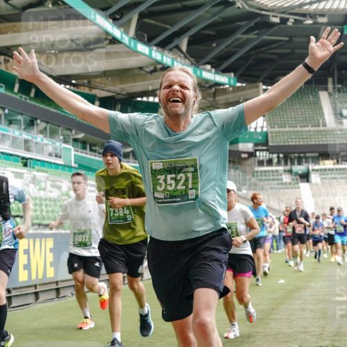 13.09.2026 - 21. swb-Marathon Bremen Michael Burmester http://msf.ph/oto/10441685 13.09.2026 13:07:04 Laufen im Stadion 109, 132, 156, 217, 287, 303, 310, 372, 430, 454, 489, 578, 607, 613, 682, 716, 784, 809, 831, 834, 846, 911, 922, 1083, 1173, 1189, 1205, 1210, 1274, 1322, 1364, 1365, 1369, 1387, 1437, 1532, 1533, 1545, 1574, 1581, 1600, 1823, 1841, 1848, 1854, 1871, 1909, 1926, 1938, 2003, 2070, 2076, 2090, 2219, 2244, 2265, 2275, 2283, 2310, 2318, 2355, 2356, 2393, 2405, 2440, 2464, 2492, 2565, 2699, 2707, 2721, 2731, 2755, 2802, 2818, 2831, 2902, 2911, 2949, 2960, 3115 meine-sportfotos.de