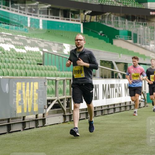 13.09.2026 - 21. swb-Marathon Bremen Michael Burmester http://msf.ph/oto/10441795 13.09.2026 10:28:06 Laufen im Stadion 10096, 10142, 10172, 10189, 10223, 10231, 10267, 10269, 10270, 10289, 10293, 10294, 10310, 10316, 10319, 10329, 10393, 10421, 10464, 10489, 10504, 10508, 10514, 10525, 10538, 10541, 10544, 10566, 10583, 10594, 10628, 10638, 10655, 10709, 10739, 10744, 10770, 10814, 10835, 10846, 10860, 10873, 10876, 10897, 10898, 10910, 10917, 10923, 10956, 10992, 10993, 11005, 11018, 11035, 11058, 11060, 11063, 11076, 11087, 11092, 11110, 11111, 11148, 11170, 11193 meine-sportfotos.de