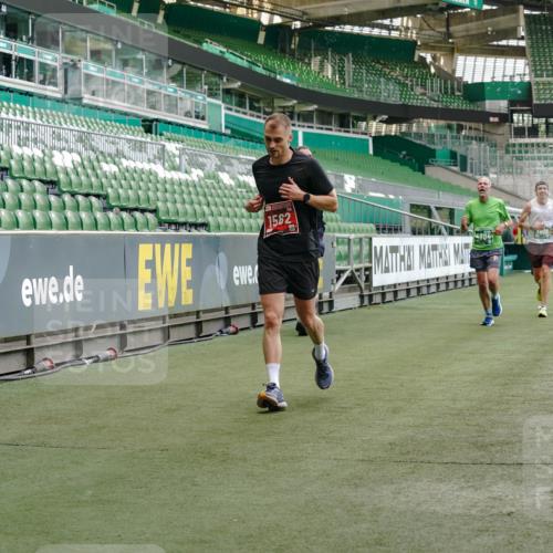 13.09.2026 - 21. swb-Marathon Bremen Michael Burmester http://msf.ph/oto/10441964 13.09.2026 12:43:12 Laufen im Stadion 439, 749, 819, 1009, 1223, 1224, 1372, 1562, 1619, 1667, 1712, 1745, 1850, 1862, 1879, 1921, 2094, 2207, 2651, 2683, 3251, 3368, 3500, 3584, 3688, 4096, 4739, 4847, 4904, 5143, 5199, 5316, 5369, 5601, 5663, 5672, 5776, 5828, 6359, 6579, 6929, 6991, 7141, 7170, 7841, 7950, 8311, 8383, 8394, 8689, 8749, 8850, 8994, 9120, 9153, 9200, 9233, 9533, 9849, 126, 453, 807, 862, 901, 912, 1136, 1248, 1323, 1472, 1576, 1587, 1717, 1751, 1758, 5160, 5163, 5912 meine-sportfotos.de