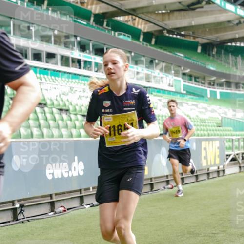 13.09.2026 - 21. swb-Marathon Bremen Michael Burmester http://msf.ph/oto/10441982 13.09.2026 10:28:10 Laufen im Stadion 10096, 10142, 10170, 10172, 10189, 10223, 10231, 10267, 10269, 10270, 10289, 10293, 10294, 10310, 10316, 10319, 10329, 10393, 10421, 10464, 10489, 10504, 10508, 10514, 10525, 10538, 10544, 10566, 10583, 10594, 10628, 10638, 10655, 10709, 10739, 10744, 10770, 10814, 10835, 10846, 10860, 10873, 10876, 10897, 10898, 10910, 10917, 10923, 10956, 10992, 10993, 11005, 11007, 11018, 11035, 11058, 11060, 11063, 11076, 11087, 11092, 11110, 11111, 11148, 11170, 11193 meine-sportfotos.de