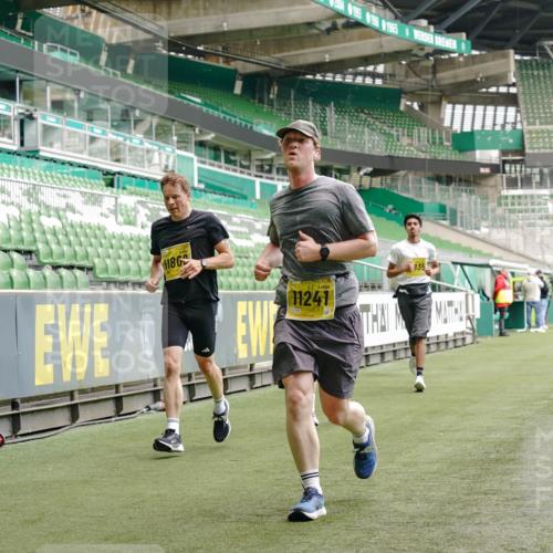 13.09.2026 - 21. swb-Marathon Bremen Michael Burmester http://msf.ph/oto/10442093 13.09.2026 10:28:13 Laufen im Stadion 10096, 10142, 10170, 10172, 10189, 10223, 10231, 10267, 10269, 10270, 10289, 10293, 10294, 10310, 10316, 10319, 10329, 10348, 10393, 10421, 10489, 10504, 10508, 10514, 10525, 10538, 10544, 10566, 10594, 10628, 10638, 10655, 10709, 10739, 10744, 10770, 10814, 10835, 10846, 10860, 10873, 10876, 10897, 10898, 10910, 10917, 10923, 10956, 10992, 10993, 11005, 11007, 11018, 11035, 11058, 11060, 11063, 11076, 11087, 11092, 11110, 11111, 11148, 11170, 11193 meine-sportfotos.de