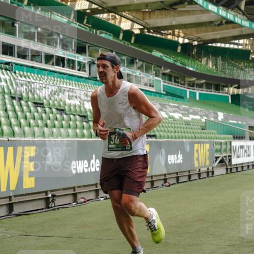 13.09.2026 - 21. swb-Marathon Bremen Michael Burmester http://msf.ph/oto/10442158 13.09.2026 12:43:17 Laufen im Stadion 439, 623, 749, 819, 969, 1009, 1223, 1224, 1372, 1562, 1619, 1667, 1712, 1745, 1770, 1850, 1862, 1879, 1921, 2094, 2207, 2651, 2683, 3251, 3368, 3500, 3584, 3688, 4096, 4739, 4847, 4904, 5143, 5199, 5316, 5369, 5601, 5663, 5672, 5776, 5828, 6359, 6579, 6929, 6991, 7141, 7170, 7841, 7950, 8311, 8383, 8394, 8689, 8749, 8850, 8994, 9120, 9153, 9200, 9233, 9533, 9849, 126, 453, 603, 640, 671, 735, 807, 862, 901, 912, 1136, 1248, 1472, 1576, 1587, 1717, 1751, 1758, 5160, 5163, 5912 meine-sportfotos.de