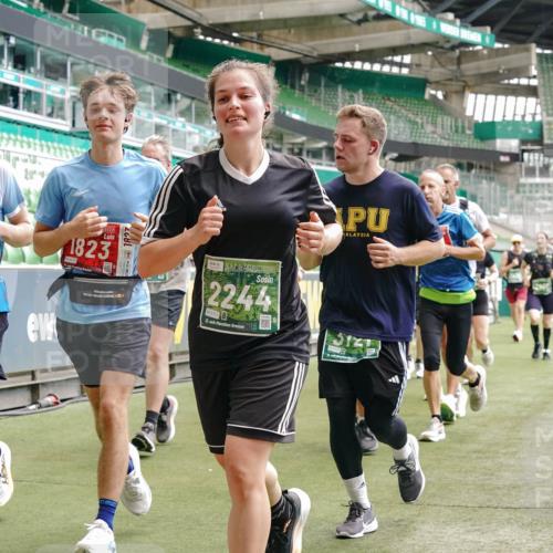 13.09.2026 - 21. swb-Marathon Bremen Michael Burmester http://msf.ph/oto/10442619 13.09.2026 13:07:17 Laufen im Stadion 109, 132, 156, 287, 303, 310, 372, 430, 454, 489, 578, 607, 613, 682, 716, 784, 800, 808, 809, 831, 834, 846, 911, 922, 1083, 1173, 1189, 1205, 1210, 1274, 1322, 1364, 1365, 1369, 1387, 1395, 1437, 1532, 1545, 1574, 1581, 1600, 1823, 1831, 1841, 1848, 1854, 1871, 1909, 1926, 1938, 2003, 2070, 2076, 2090, 2215, 2219, 2275, 2283, 2318, 2355, 2356, 2393, 2405, 2440, 2492, 2565, 2611, 2699, 2707, 2721, 2731, 2755, 2802, 2818, 2831, 2866, 2902, 2911, 2949, 2960 meine-sportfotos.de