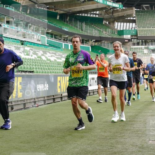 13.09.2026 - 21. swb-Marathon Bremen Michael Burmester http://msf.ph/oto/10442822 13.09.2026 10:28:29 Laufen im Stadion 10142, 10170, 10183, 10189, 10200, 10223, 10267, 10269, 10270, 10293, 10294, 10310, 10316, 10329, 10348, 10393, 10421, 10426, 10489, 10508, 10514, 10525, 10538, 10544, 10566, 10594, 10655, 10709, 10739, 10763, 10770, 10814, 10835, 10840, 10846, 10860, 10876, 10897, 10898, 10910, 10917, 10923, 10993, 11005, 11007, 11018, 11035, 11058, 11060, 11076, 11087, 11092, 11110, 11111, 11148, 11170 meine-sportfotos.de