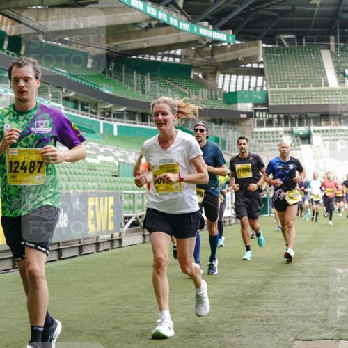 13.09.2026 - 21. swb-Marathon Bremen Michael Burmester http://msf.ph/oto/10442857 13.09.2026 10:28:29 Laufen im Stadion 10142, 10170, 10183, 10189, 10200, 10223, 10267, 10269, 10270, 10293, 10294, 10310, 10316, 10329, 10348, 10393, 10421, 10426, 10489, 10508, 10514, 10525, 10538, 10544, 10566, 10594, 10655, 10709, 10739, 10763, 10770, 10814, 10835, 10840, 10846, 10860, 10876, 10897, 10898, 10910, 10917, 10923, 10993, 11005, 11007, 11018, 11035, 11058, 11060, 11076, 11087, 11092, 11110, 11111, 11148, 11170 meine-sportfotos.de