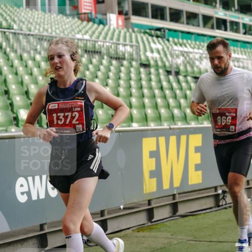 13.09.2026 - 21. swb-Marathon Bremen Michael Burmester http://msf.ph/oto/10442874 13.09.2026 12:44:01 Laufen im Stadion 339, 439, 493, 623, 678, 681, 715, 749, 819, 969, 1223, 1224, 1301, 1335, 1372, 1498, 1562, 1696, 1712, 1745, 1770, 1879, 1921, 1975, 2098, 2651, 2683, 3251, 3500, 3584, 3688, 4096, 4118, 4328, 4739, 4847, 4904, 5143, 5199, 5316, 5369, 5601, 5663, 5776, 5996, 6359, 6579, 6973, 7015, 7170, 7206, 7265, 7715, 7841, 7950, 8028, 8689, 8749, 8850, 8994, 9120, 9137, 9153, 9200, 9233, 9533, 9849, 13063, 13237, 126, 371, 453, 603, 640, 650, 671, 735, 744, 807, 862, 912, 957, 1136 meine-sportfotos.de